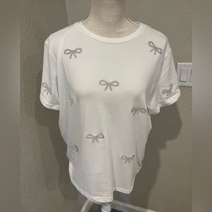White T-shirt with bling bows